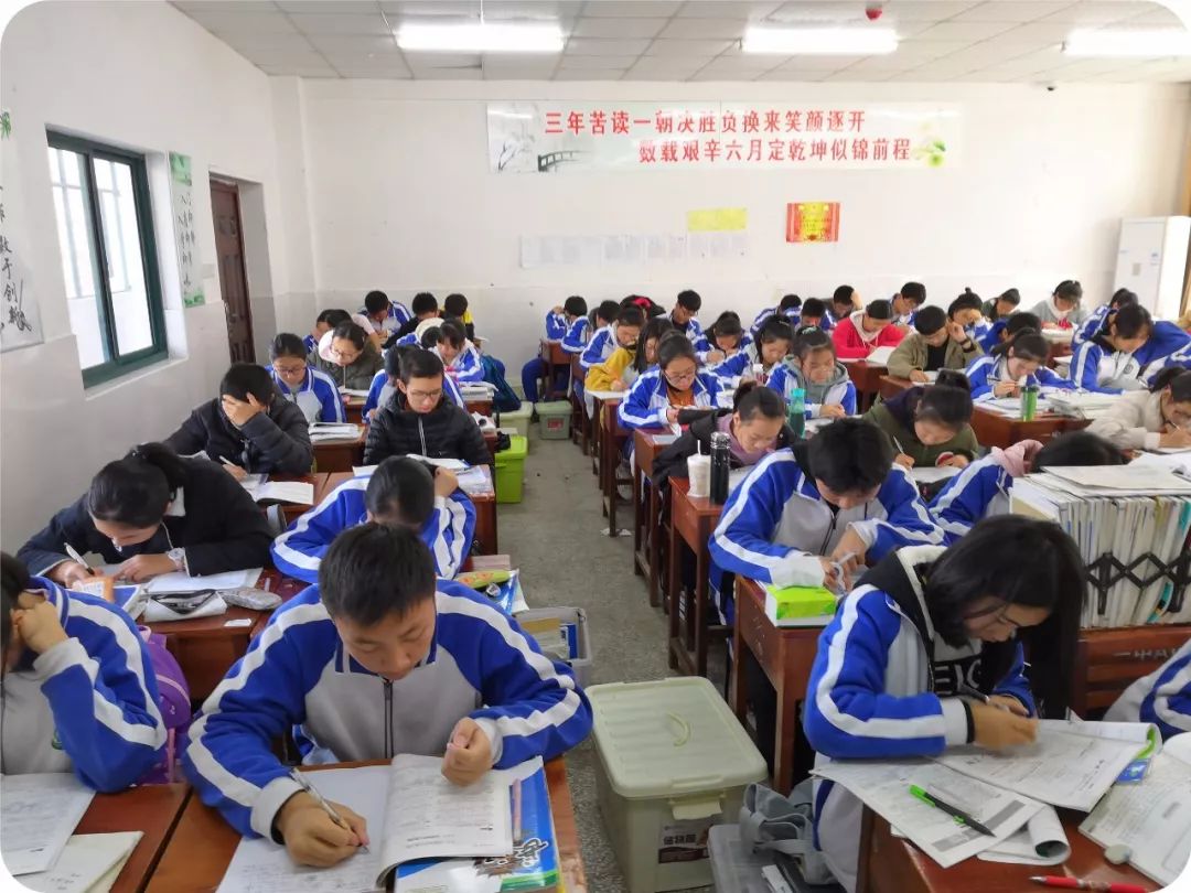 石首玩一次学生几多钱