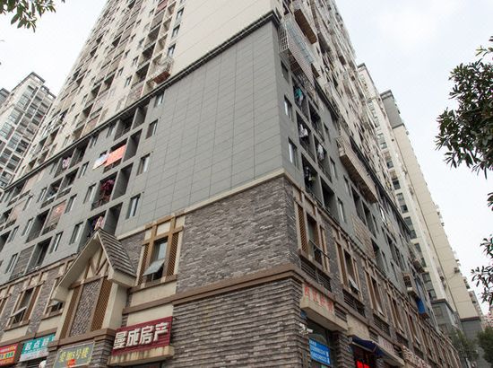 沉庆机场左近的幼小路