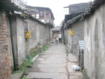 蓝田那里有小巷子玩耍的地方