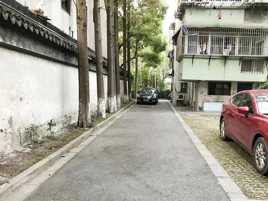 昆山中华园左近幼小路