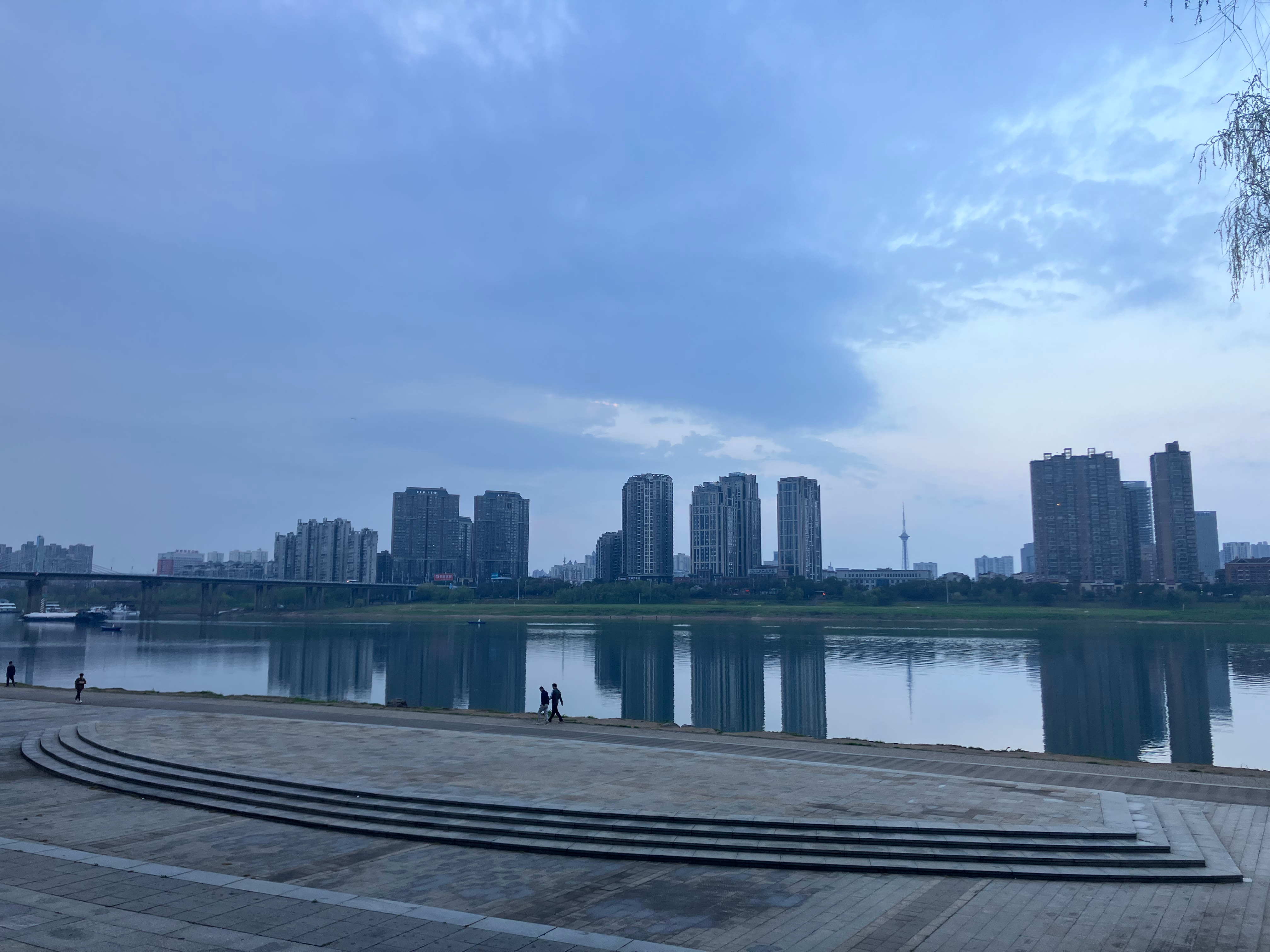 株洲河边站街