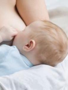喂奶少妇推油推拿
