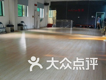 常德文理学院左近找女人