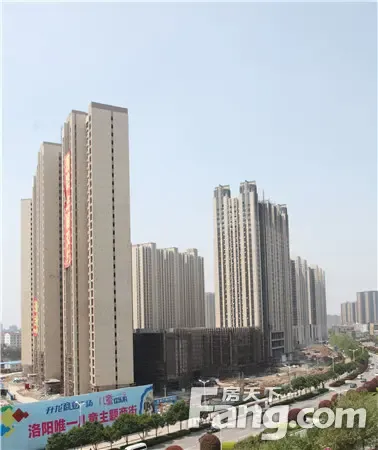 洛阳升龙广场女性灰色行业