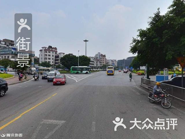 拉萨火车站左近小路