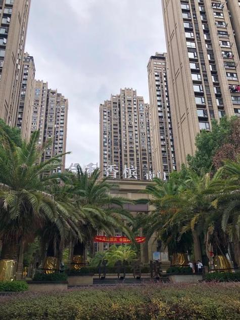 内江保利香槟教员怎么联系