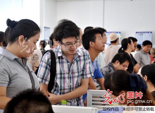 宜昌怎么找学生服务