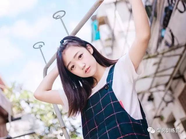 若何约学堂的妹子