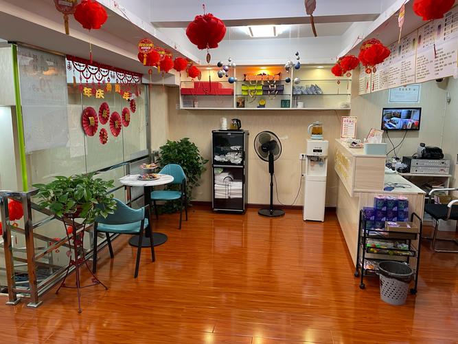 快餐达人发人为推拿店