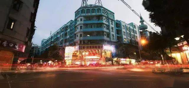 拉萨三水区站街路女孩