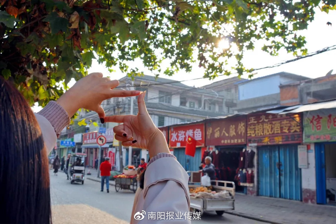 南阳火车站玩的小路叫什么