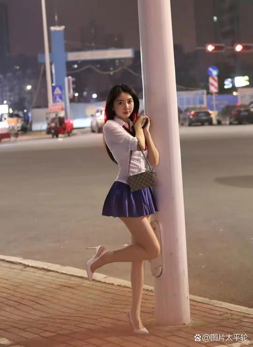 宜昌站街路女孩