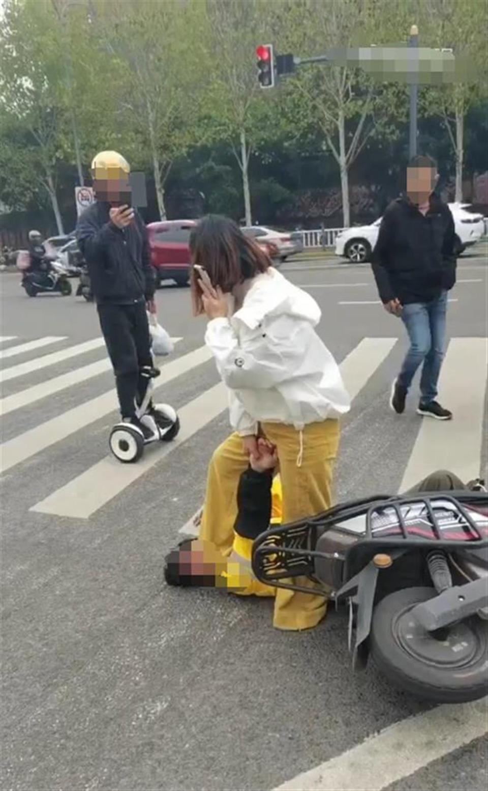 女性外卖员怎么找