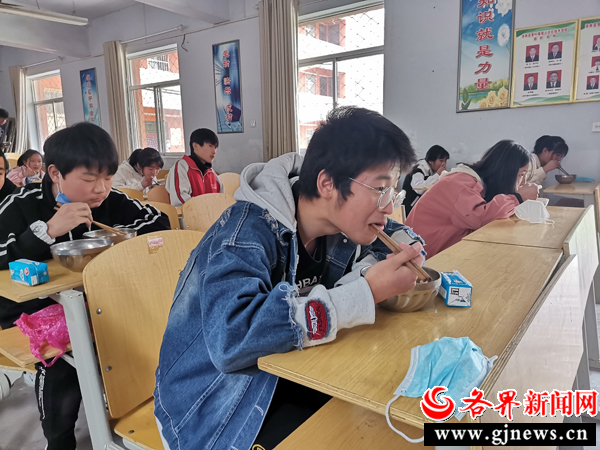 初中生100元3幼时出来洛南