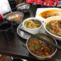 克拉玛依快餐的小路