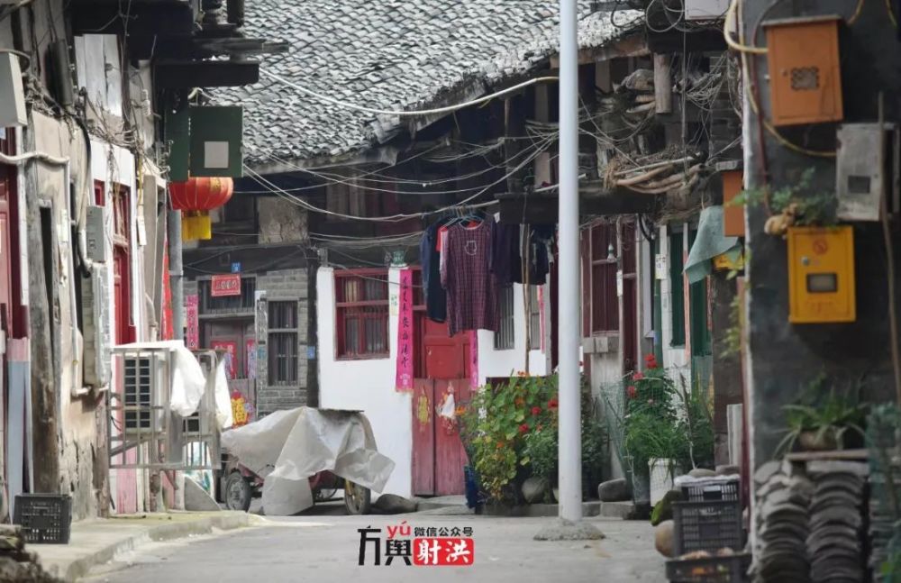 射洪推拿一条街在哪里啊