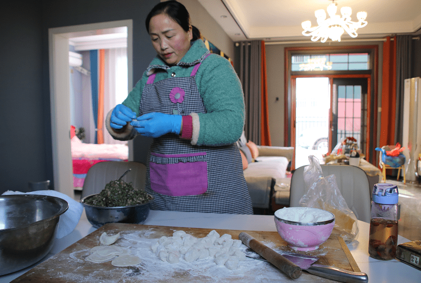 走基层城中村双飞熟女
