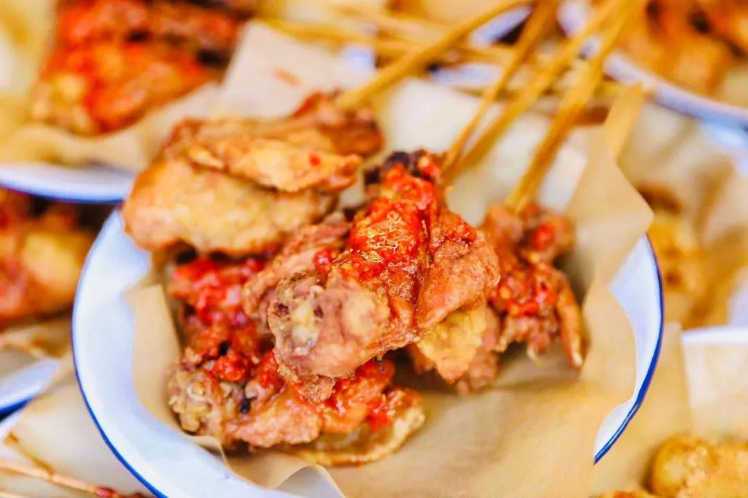 阳光广场哪里有鸡婆