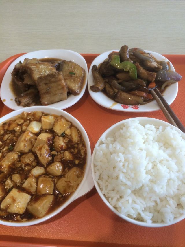 孝感火车站50元快餐