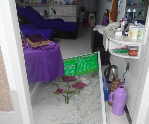 足疗店打飞机