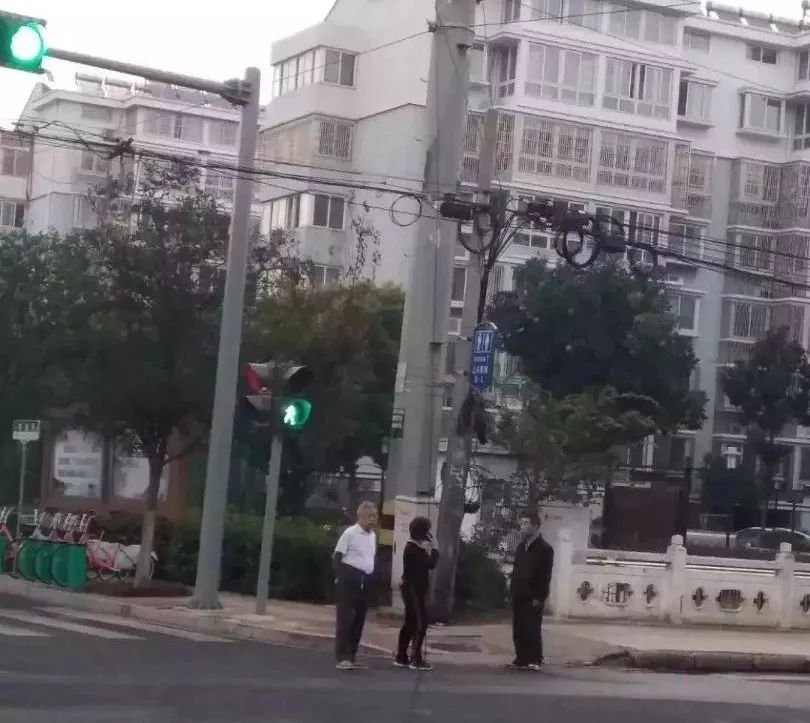 姐靖江推拿一条街叫什么