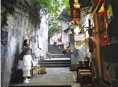 器材湖区晚上幼小路