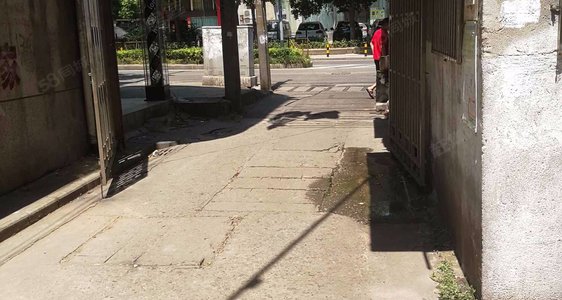 武昌火车站幼小路玩