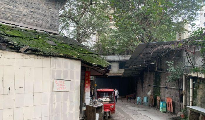 鱼洞150块的小路