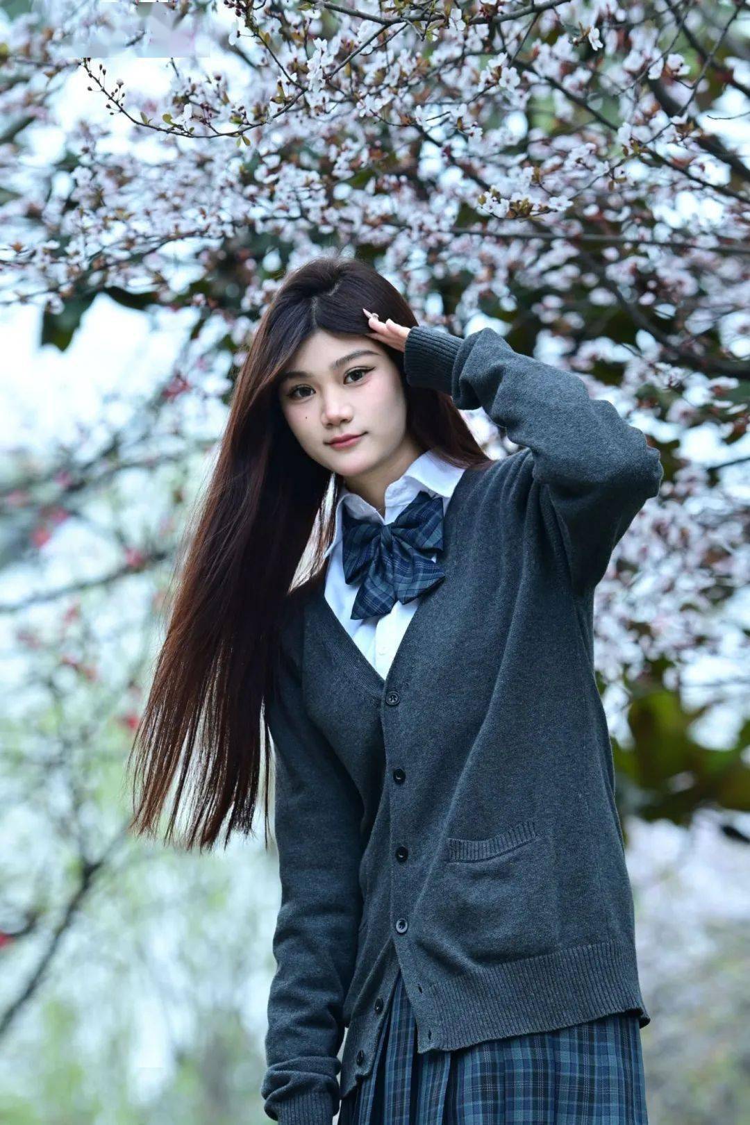 校园春光女大学生