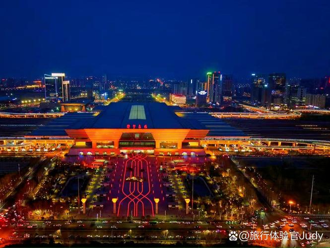 郑州东站晚上站大街的处地点哪