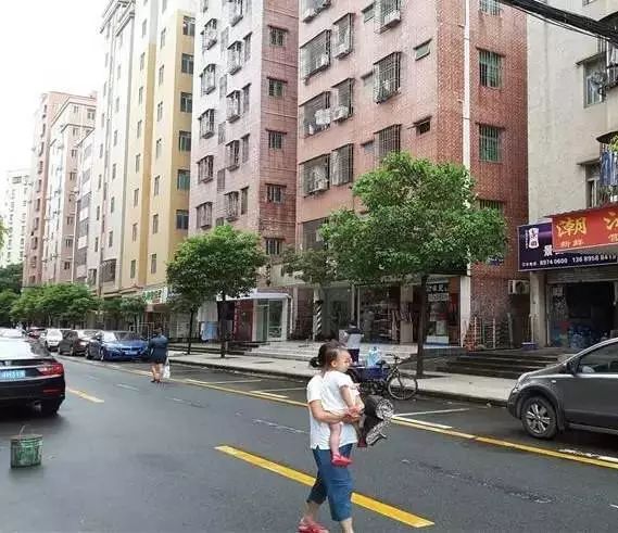 发工资了城中村找个甜美的
