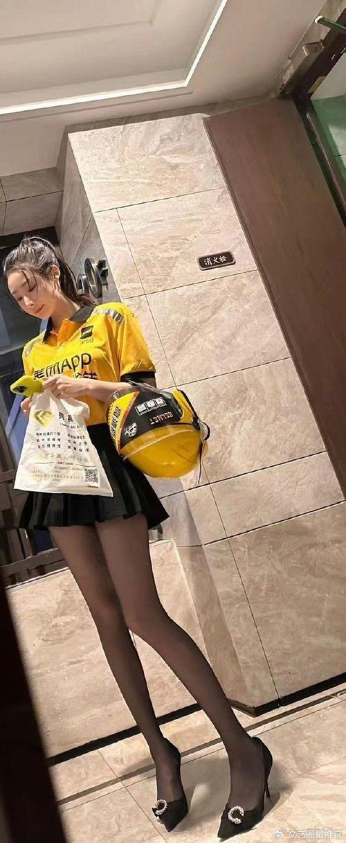想重点表送肉棒的幼姐姐