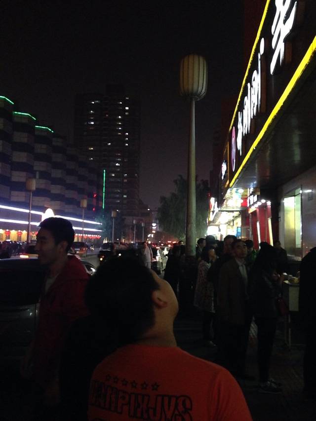 呼市晚上10点还有站幼巷吗