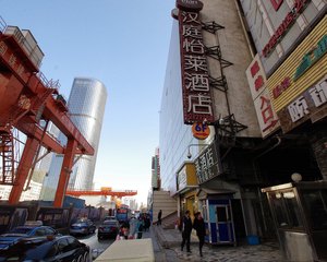 兰州西站十字姑娘