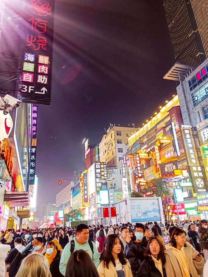 长沙五一广场后面的小路