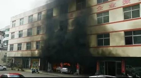 淅川县汽车站旁小巷子在哪