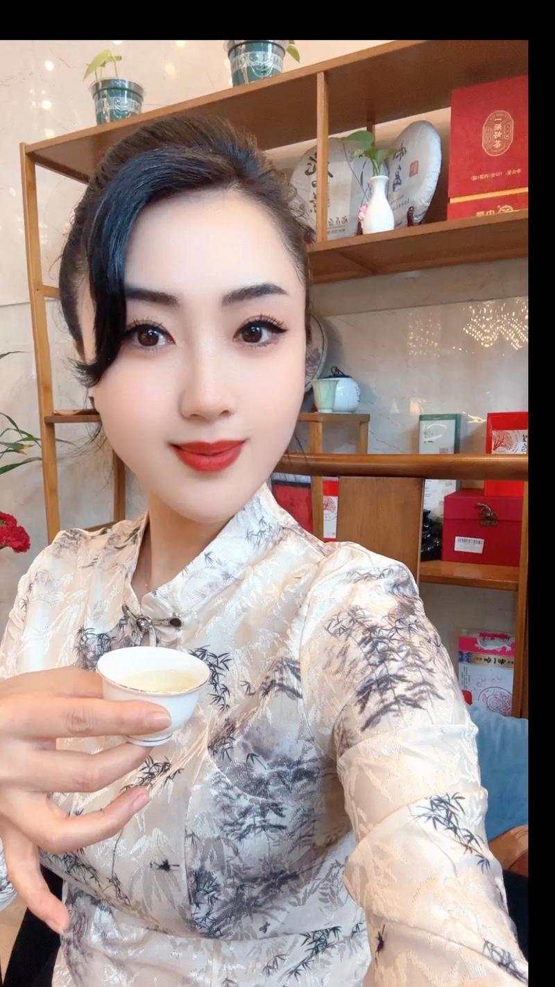 新茶上市美女预约