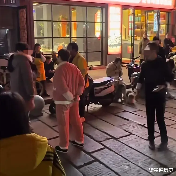 左近人300块钱一晚上
