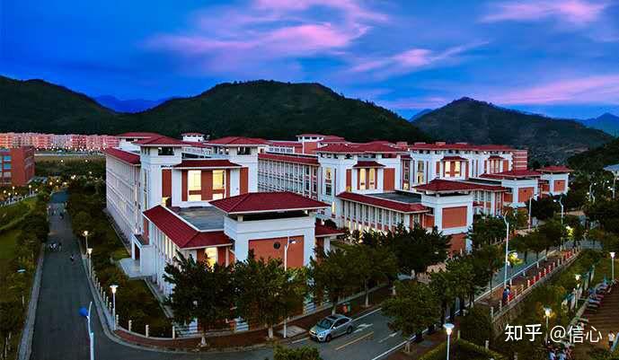 昭通大学门口记号是什么