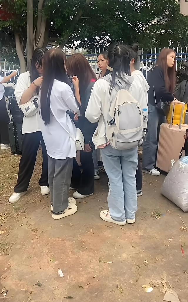 丽江怎么找学堂里接私活的女生
