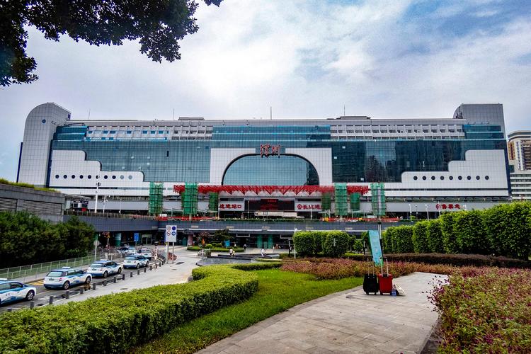 丽江哪里有站大街的火车站啊