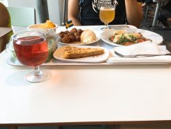 丽江400一次的快餐是不是有点贵