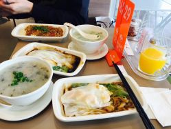 丽江在探探上怎么找快餐