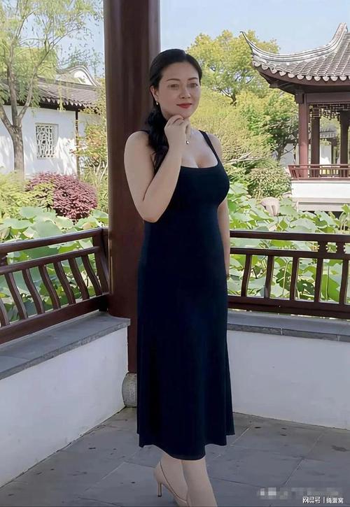 丽江左近的女人电话