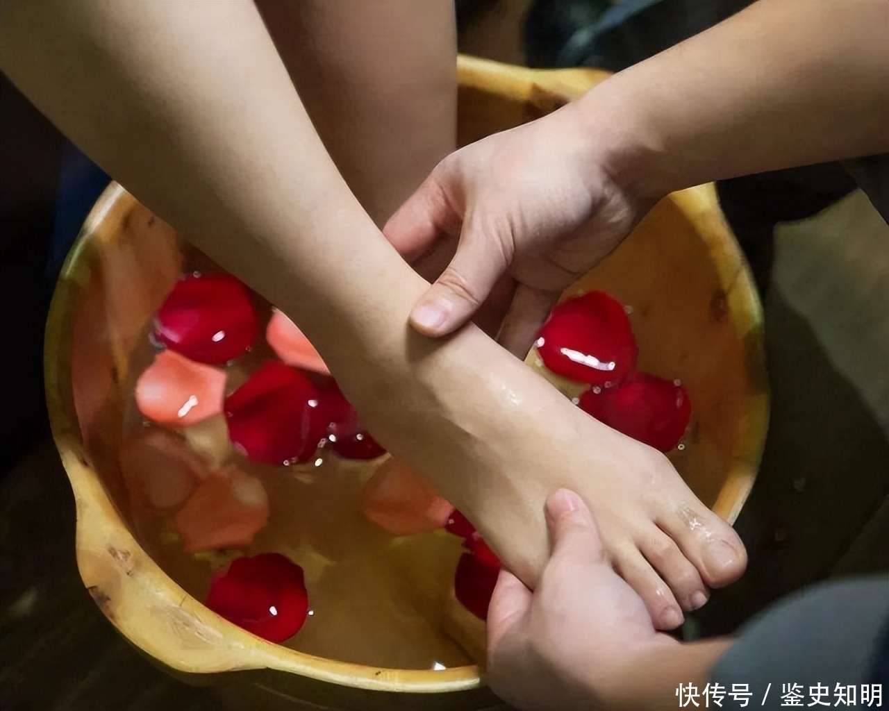 丽江去洗脚怎么暗示做此外服务