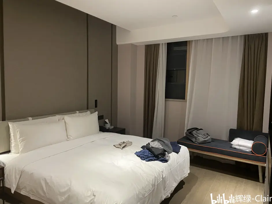 上海一幼我在酒店怎么叫服务