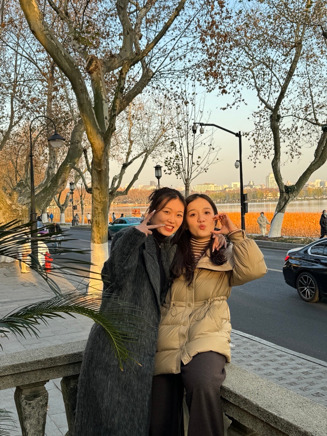 杭州怎么联系学校周围的妹子呢