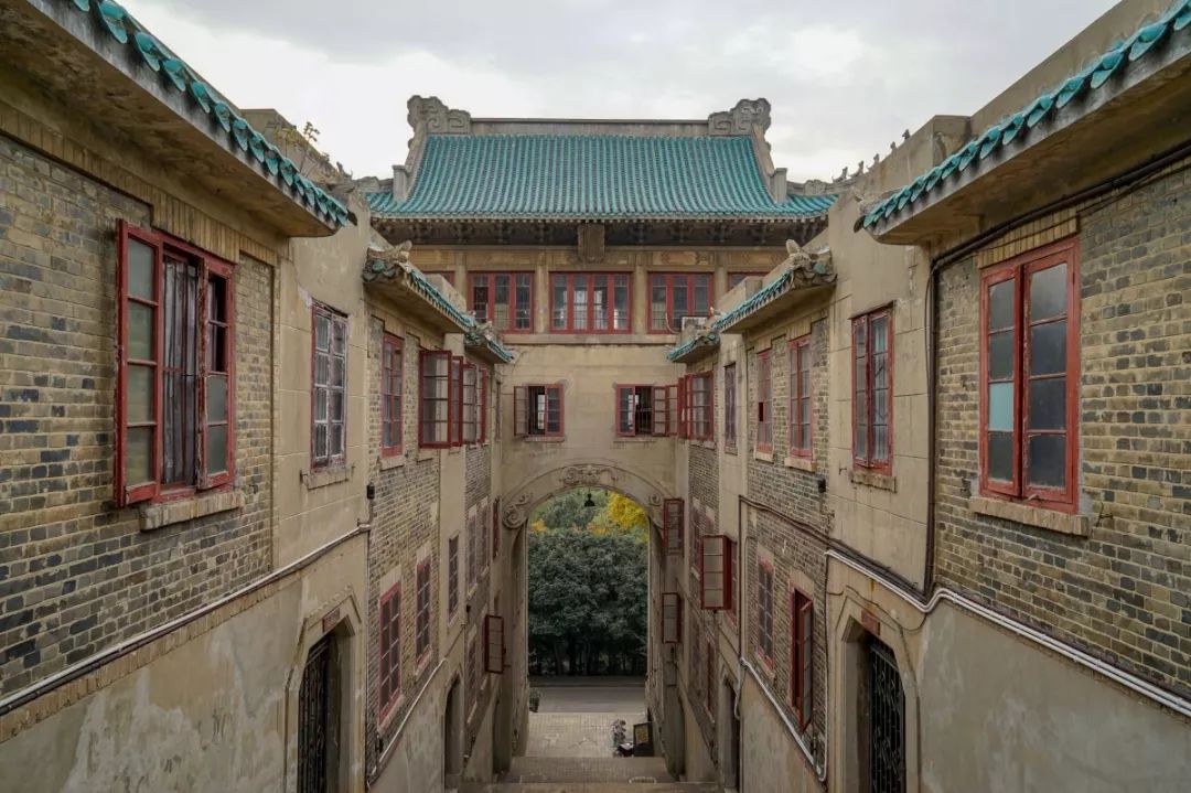 武汉大学城约会记号