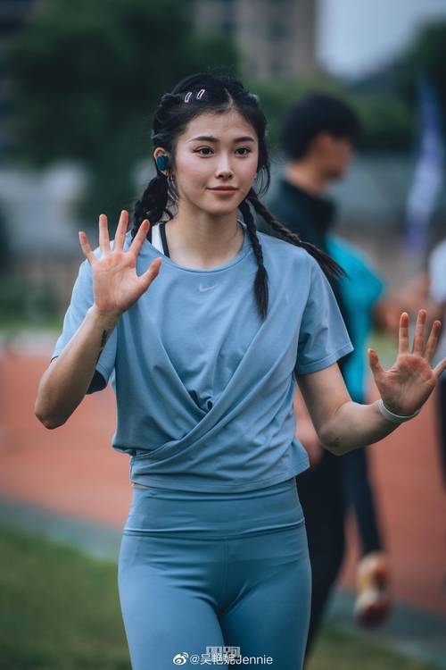 武汉幼姐姐搜左近100米的人