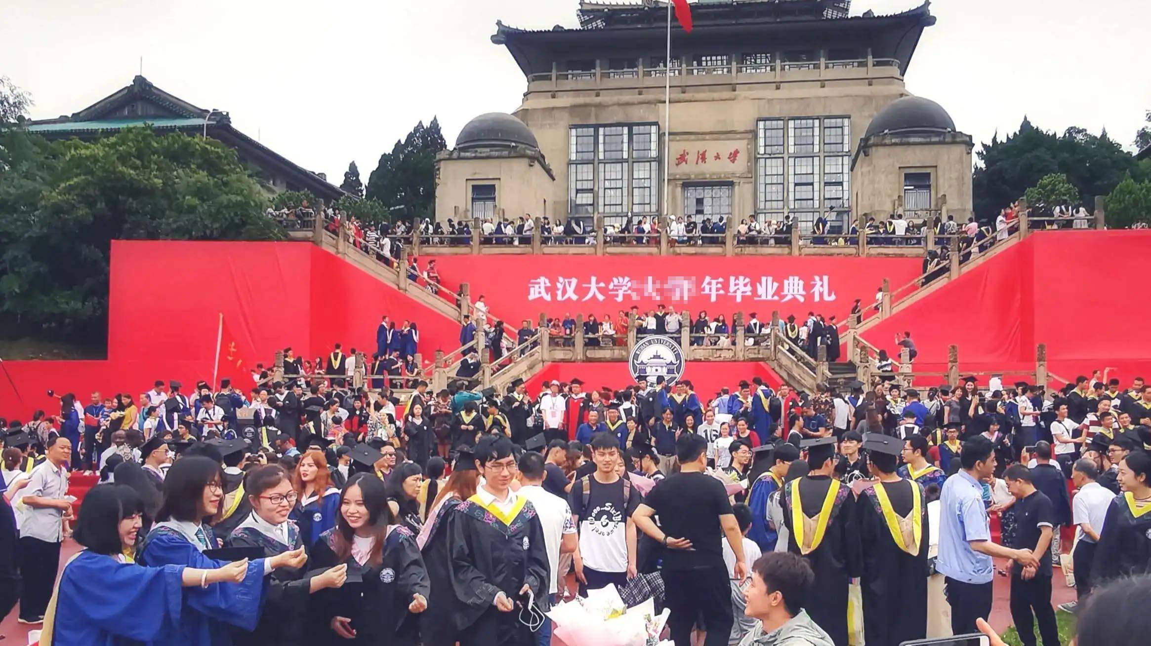 武汉大学城有学生出来做吗